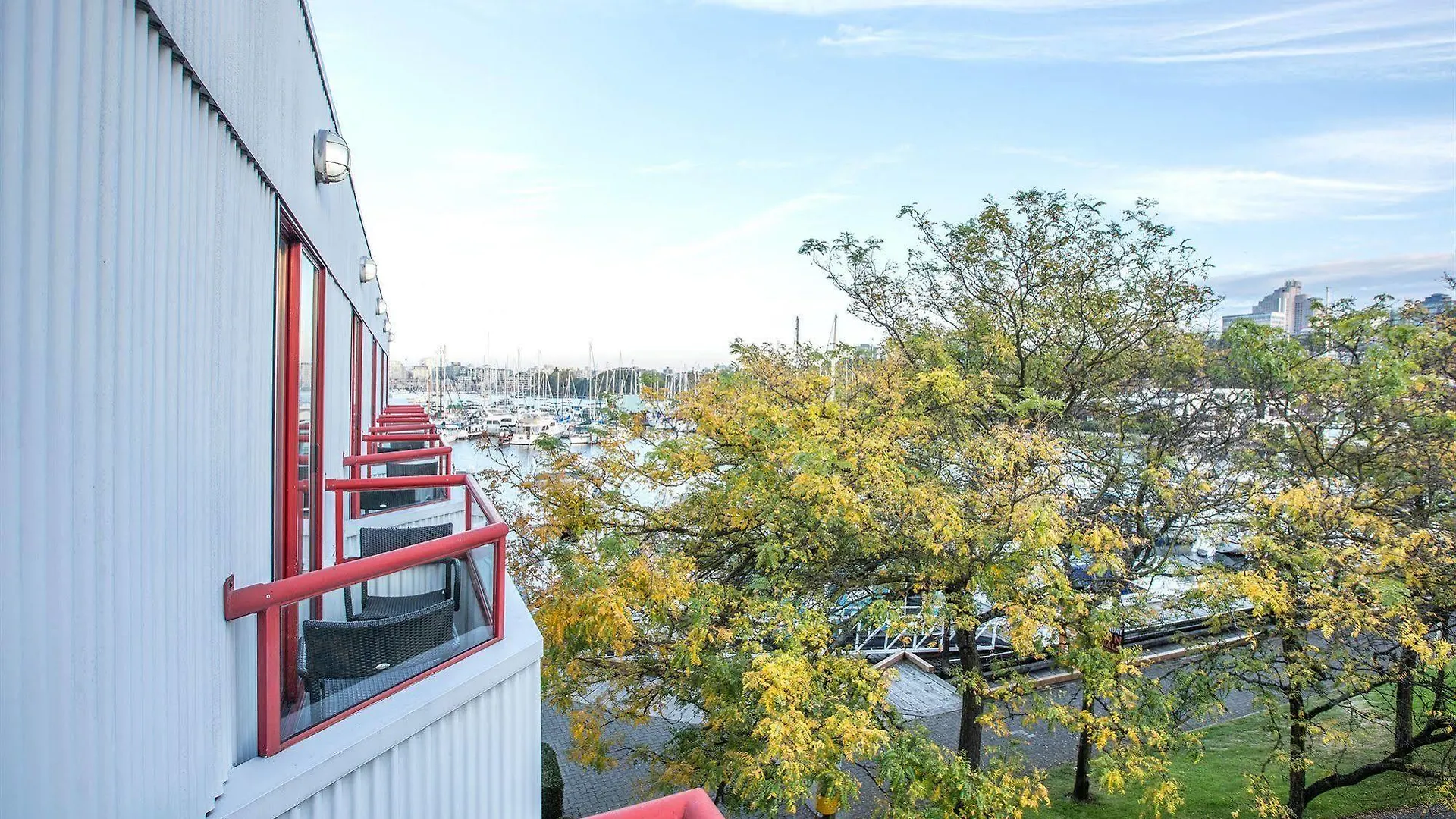 Granville Island Hotel Vancouver 3*,
